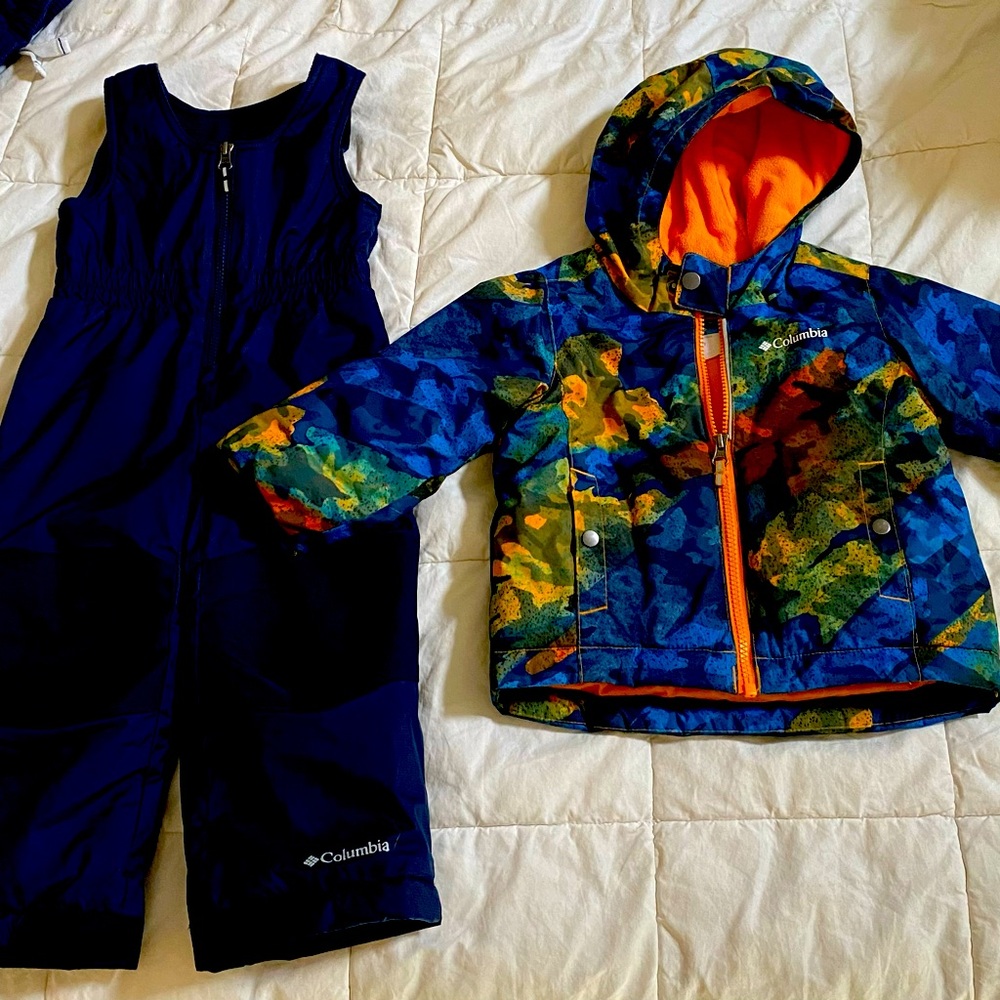 Columbia snow suit (bib style) and jacket. 2T. Adjustable Velcro shoulder straps